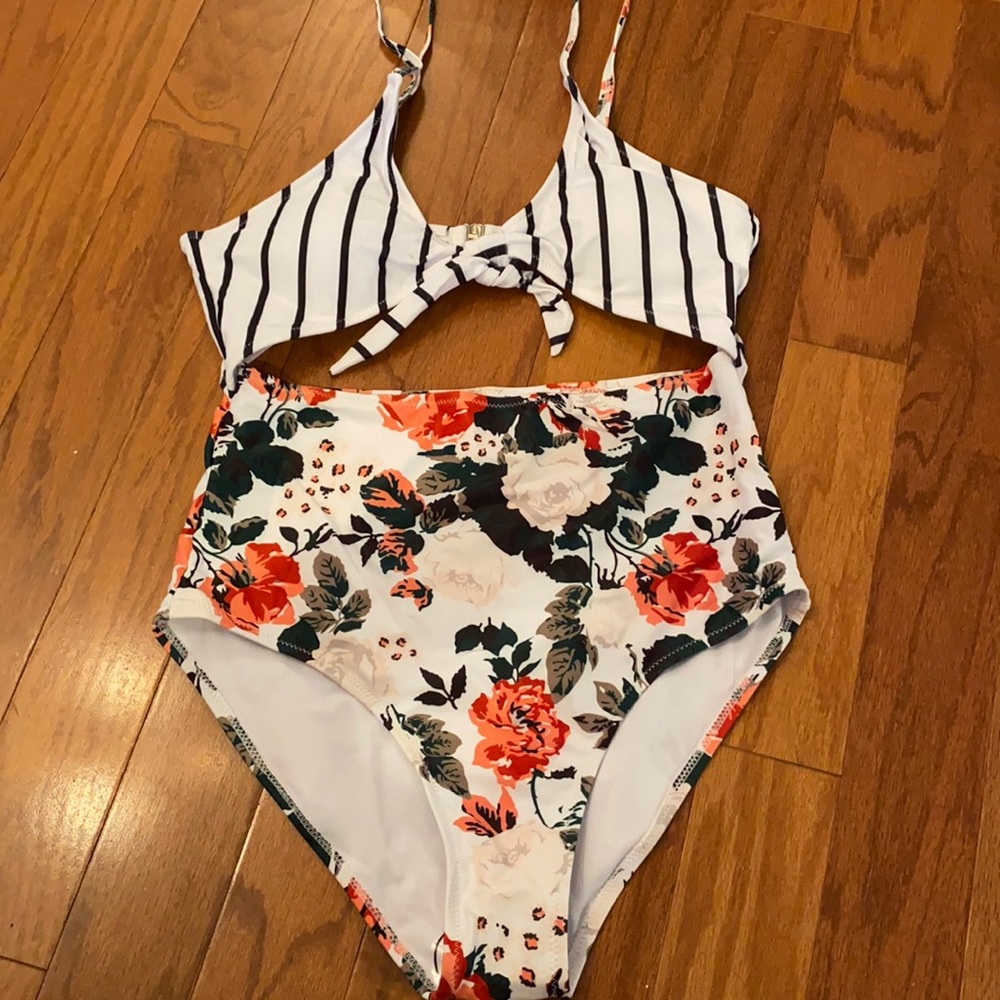 Bathing suit